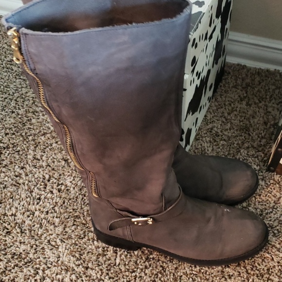 Grey leather tall boot - Picture 3 of 8